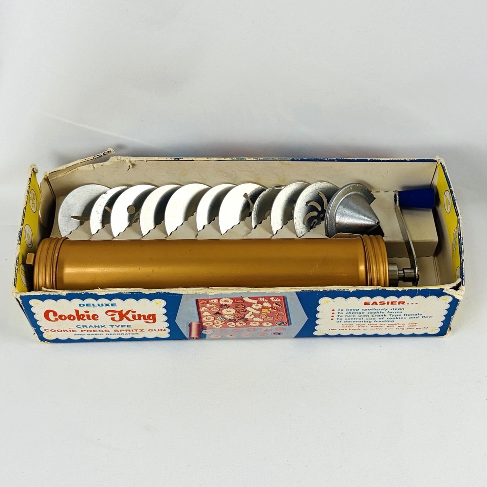 Nordic Ware Deluxe Cookie King Press Spritz Crank 10 Discs Decorator Tip Vintage